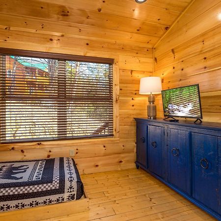 5Bd5B Escape Cabin With 2 Hottubs, Thtr &Game Rm,1Mi To The Parkway! 4Mi To Dollywood - Spring Deal Піджен-Фордж Екстер'єр фото