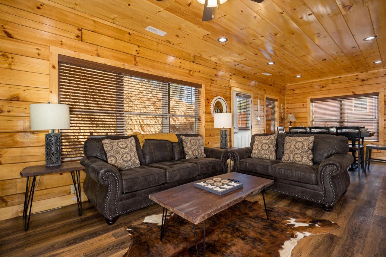 5Bd5B Escape Cabin With 2 Hottubs, Thtr &Game Rm,1Mi To The Parkway! 4Mi To Dollywood - Spring Deal Піджен-Фордж Екстер'єр фото