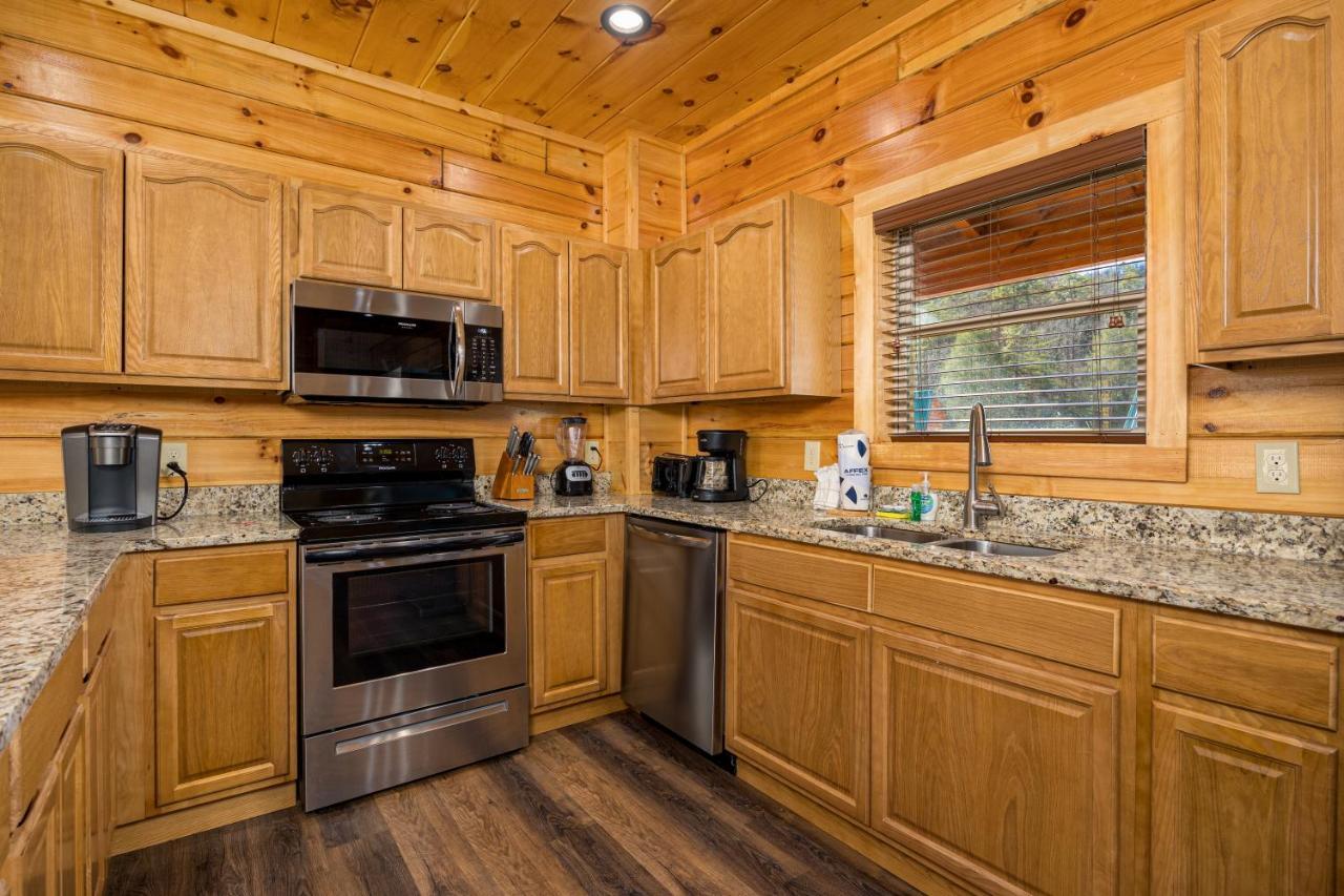 5Bd5B Escape Cabin With 2 Hottubs, Thtr &Game Rm,1Mi To The Parkway! 4Mi To Dollywood - Spring Deal Піджен-Фордж Екстер'єр фото