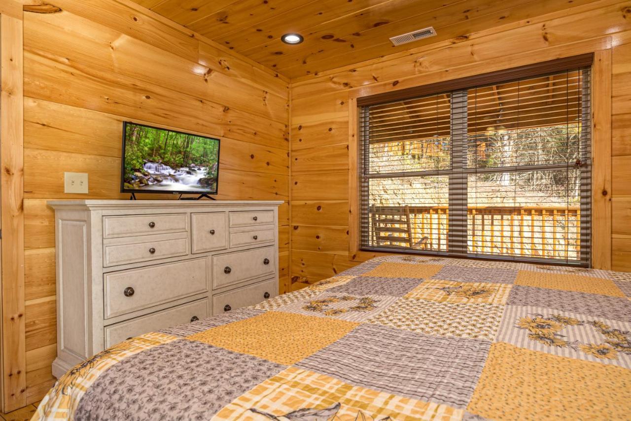 5Bd5B Escape Cabin With 2 Hottubs, Thtr &Game Rm,1Mi To The Parkway! 4Mi To Dollywood - Spring Deal Піджен-Фордж Екстер'єр фото