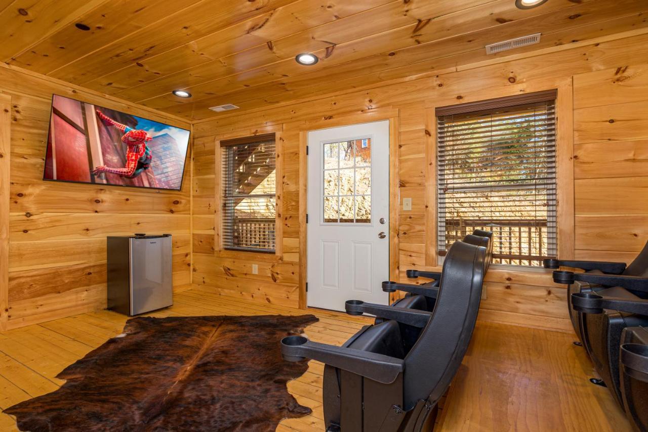 5Bd5B Escape Cabin With 2 Hottubs, Thtr &Game Rm,1Mi To The Parkway! 4Mi To Dollywood - Spring Deal Піджен-Фордж Екстер'єр фото