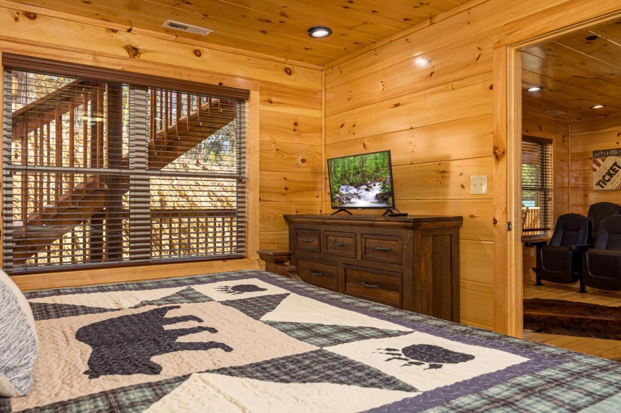 5Bd5B Escape Cabin With 2 Hottubs, Thtr &Game Rm,1Mi To The Parkway! 4Mi To Dollywood - Spring Deal Піджен-Фордж Екстер'єр фото