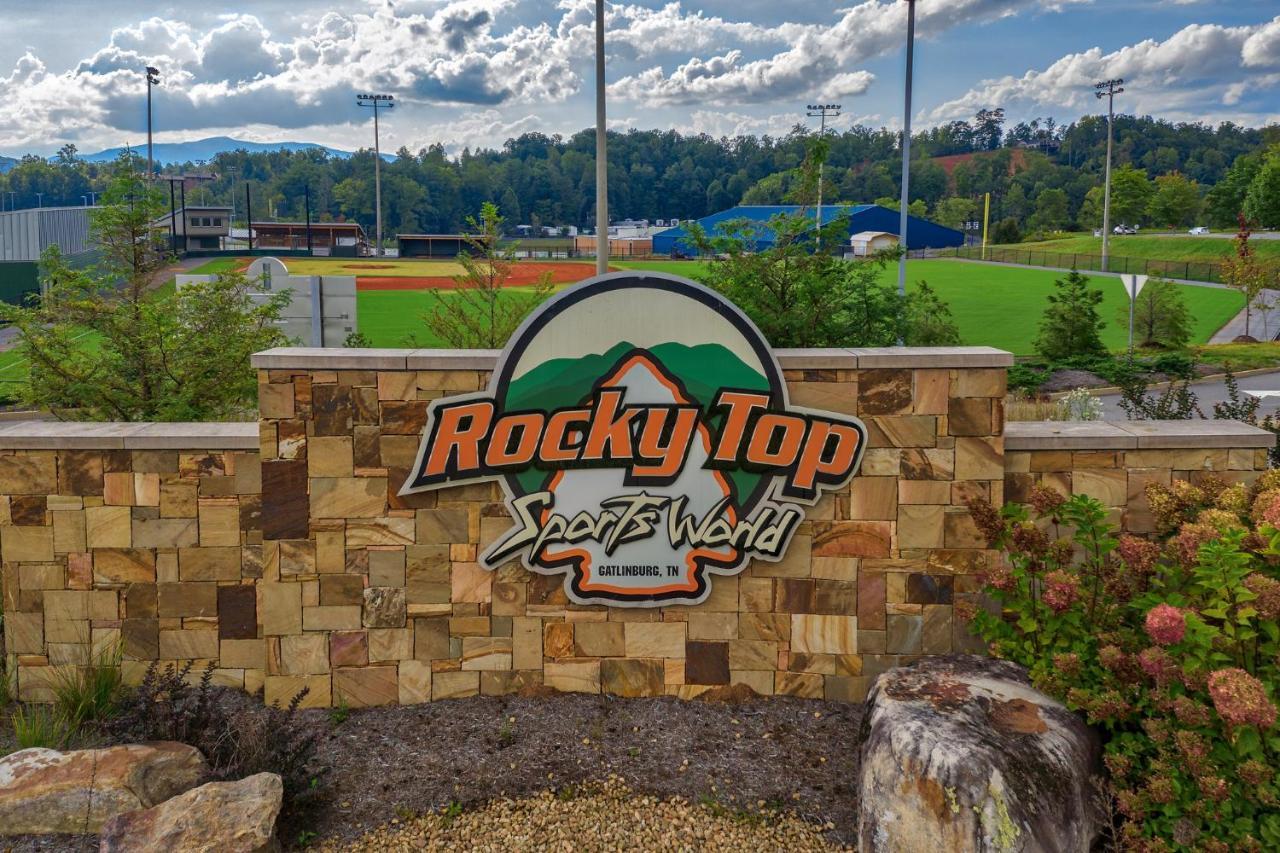 5Bd5B Escape Cabin With 2 Hottubs, Thtr &Game Rm,1Mi To The Parkway! 4Mi To Dollywood - Spring Deal Піджен-Фордж Екстер'єр фото